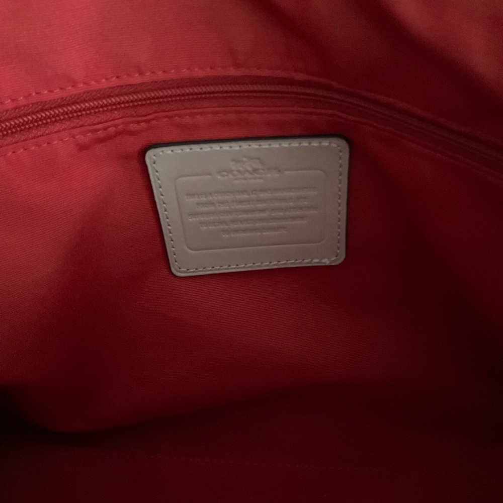 Coach Bag with Red Interior - Picture 4 of 6